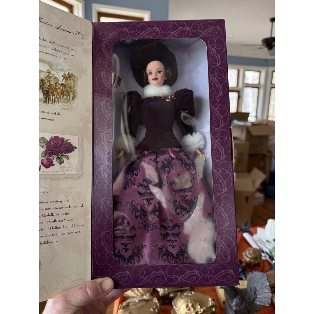 Holiday Traditions Barbie 1996 Hallmark Gold Crown Exclusive Holiday Homecoming